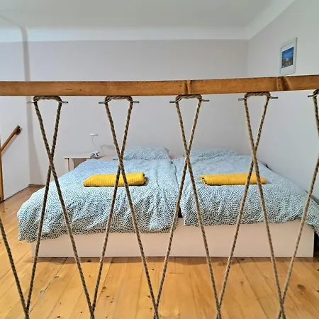 Affordable Heroes' Square Appartement *