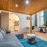 Апартаменты Affordable Heroes' Square *